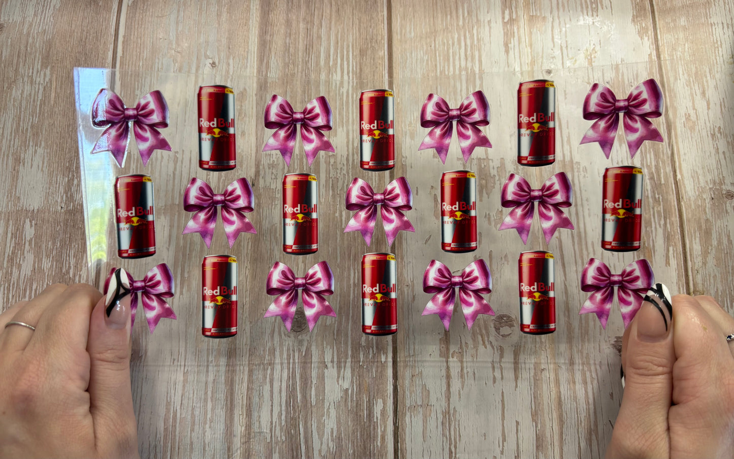 Red can pink bows